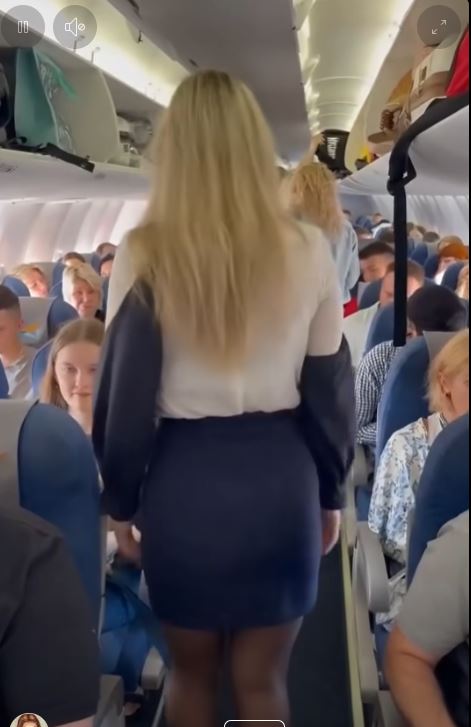 FLIGHT ATTENDANT CAME UP TO ME AND SAID, ‘STAY AFTER LANDING PLEASE, THE PILOT WANTS TO TALK TO YOU PERSONALLY’FLIGHT ATTENDANT
