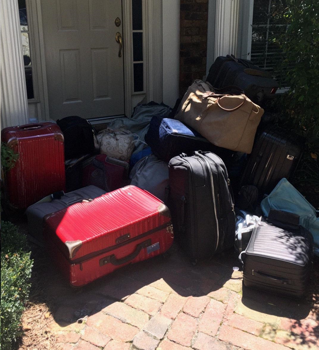 Dad Abandoned Mom and Me for His Mistress — Two Decades Later, He Came for What Was Mine
