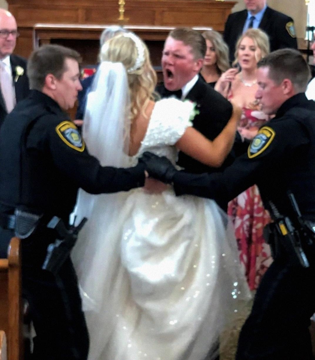 ‘I’m Against This!’ An Older Stranger Stopped My Wedding – Moments Later, the Police Arrested My Fiancé