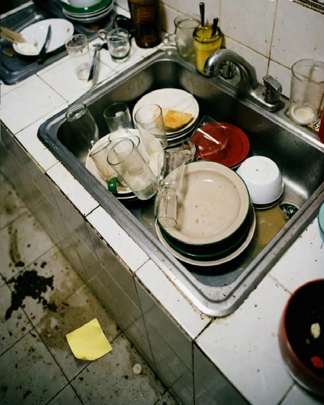 My Husband Constantly Mocked Me for Doing Nothing, Then He Found My Note After the ER Took Me Away